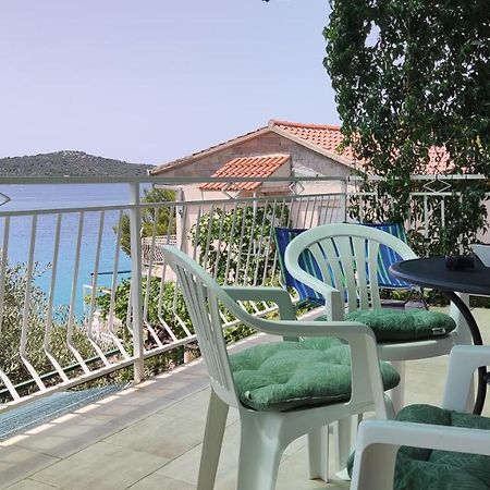 Rogoznica Seafront Apartment - Kalebova Luka Екстер'єр фото