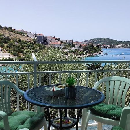 Rogoznica Seafront Apartment - Kalebova Luka Екстер'єр фото