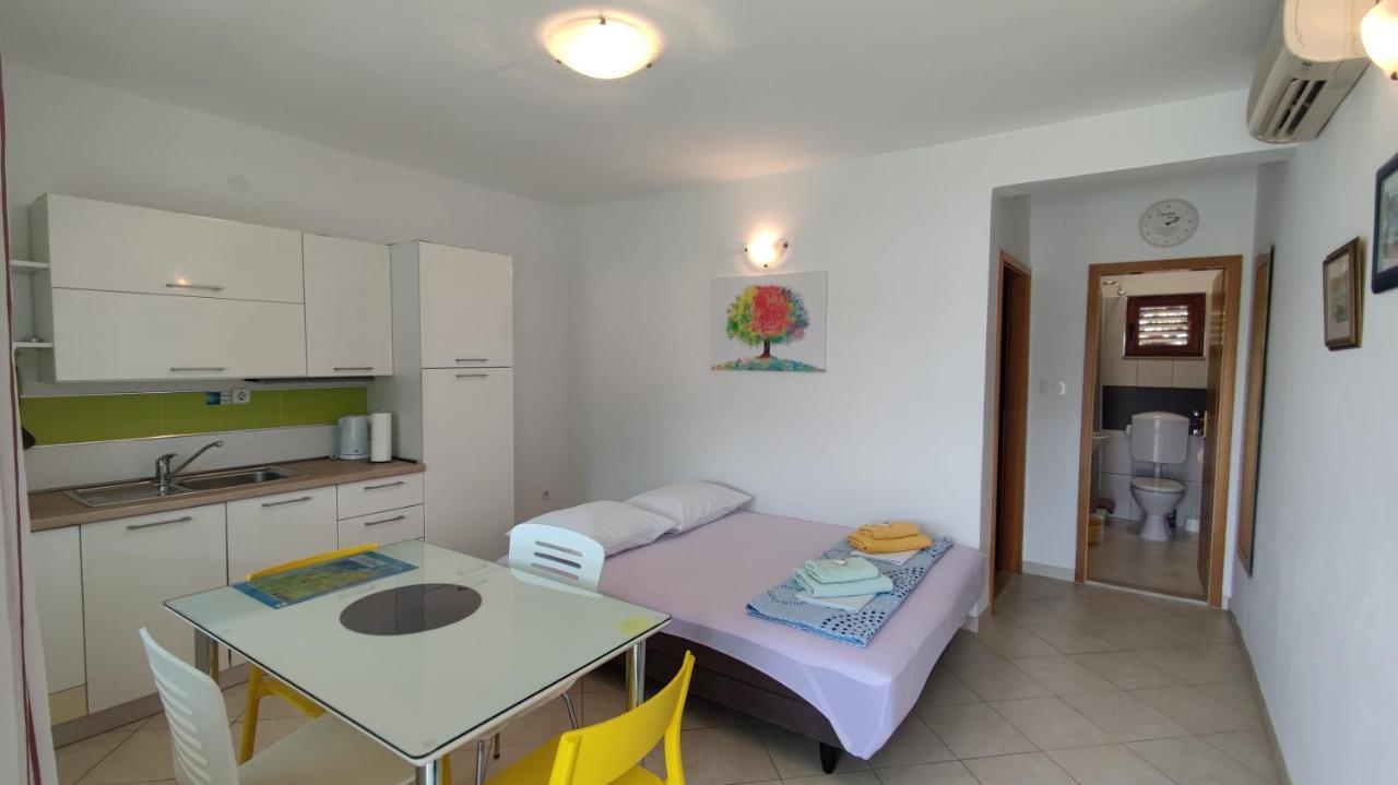 Rogoznica Seafront Apartment - Kalebova Luka Екстер'єр фото