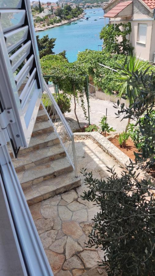 Rogoznica Seafront Apartment - Kalebova Luka Екстер'єр фото