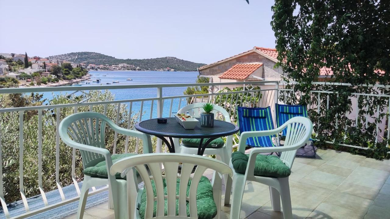 Rogoznica Seafront Apartment - Kalebova Luka Екстер'єр фото