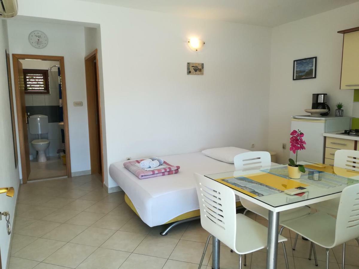 Rogoznica Seafront Apartment - Kalebova Luka Екстер'єр фото